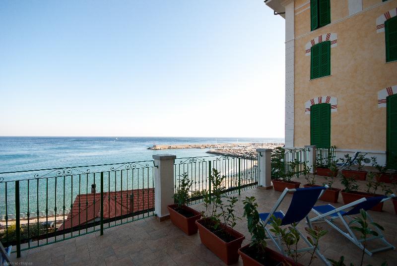 Hotel Del Golfo Finale Ligure Esterno foto